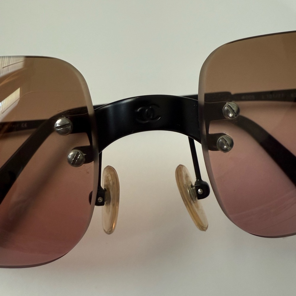 CHANEL Brown Gradient Rimless Sunglasses (RARE) - Picture 2 of 9